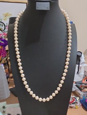 Classic Cream Pearl Necklace - Elegant Women’s Jewelry